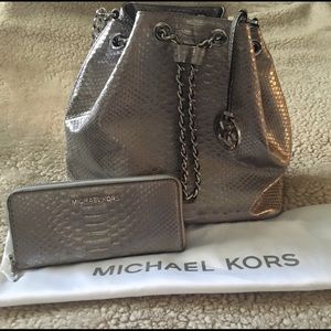 Michael Kors purse & wallet